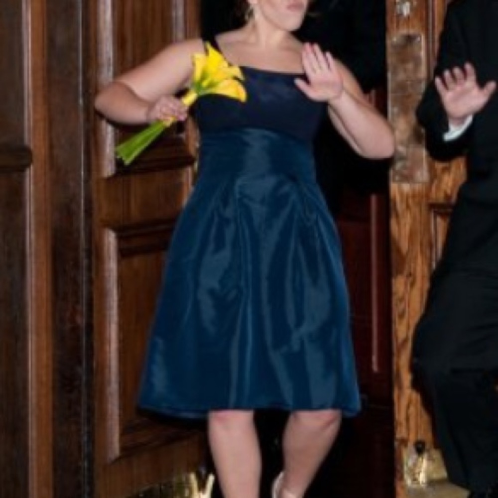 Navy bridesmaid/cocktail/formal dress WITH POCKETS